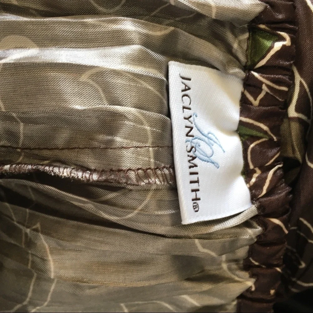 FINAL MARKDOWN Ladies jaclyn smith skirt small